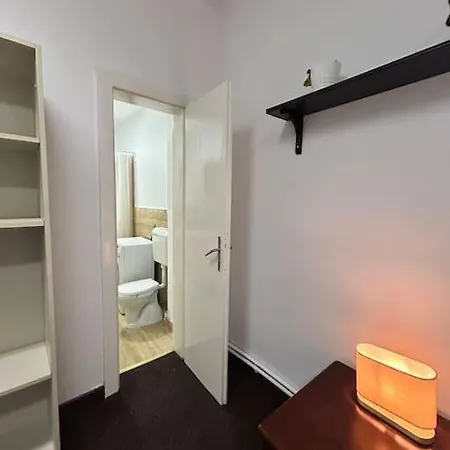 Ultra-central Spacious Near Old Town Διαμέρισμα *
