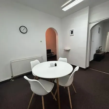 Ultra-central Spacious Near Old Town Appartement