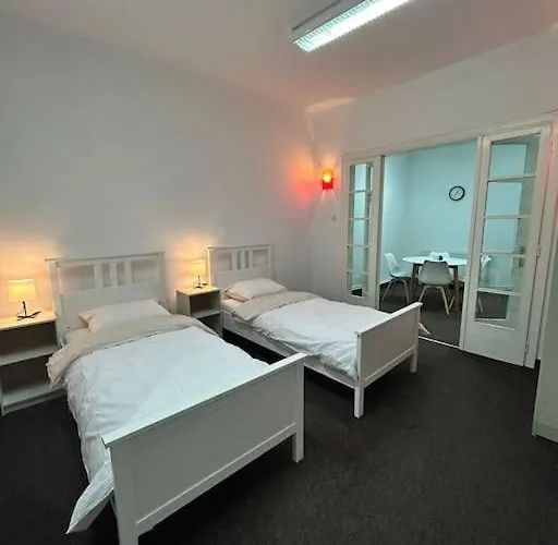 Ultra-central Spacious Near Old Town